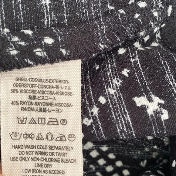 Free People tank blouse cut out detail sz M viscose rayon blend black w/ white - Picture 7 of 7